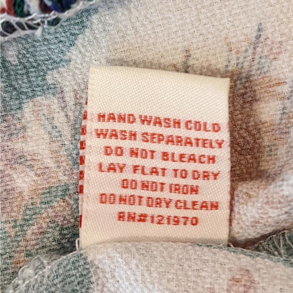 Flying Tomato Cross Front Floral Blouse with Bell Sleeves Size Small - Picture 8 of 8